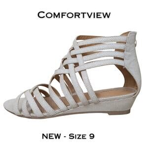 Comfortview Gladiator Sandals 9 Ivory Textured Strappy Back Zip Low Heel NEW